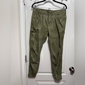 prAna Halle Jogger Pants Women’s 6 Camo Stretch Mid Rise‎ Outdoor Hiking Travel